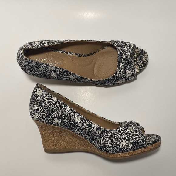 Dexflex Comfort Wedges - Picture 2 of 9